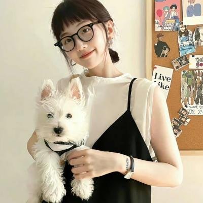 沙滩上的夏娃
